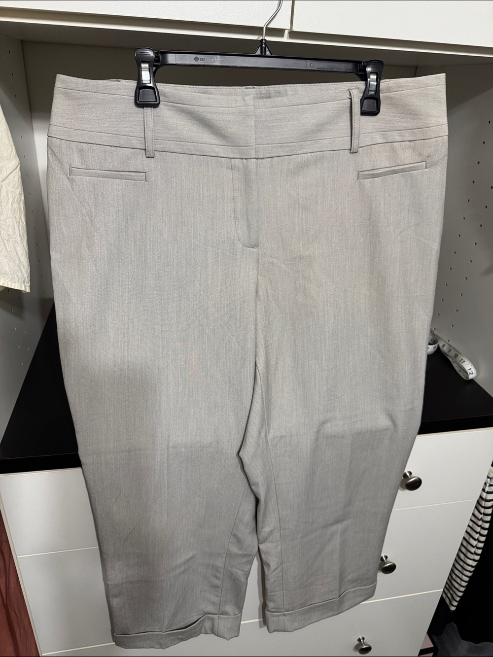 Apt. 9 Light Gray Capris